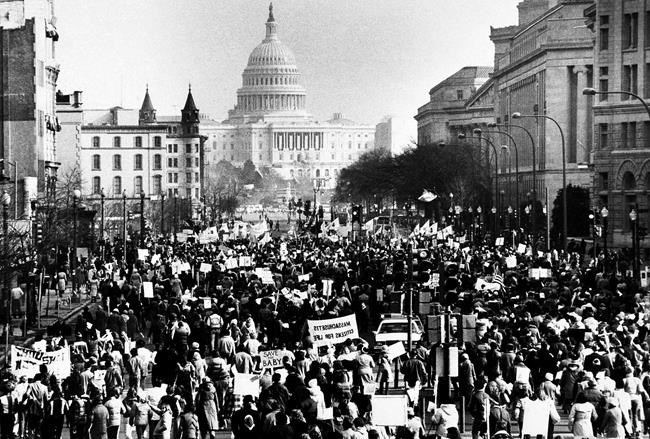 US divided over Roe's repeal as abortion foes gird for march | iNFOnews.ca