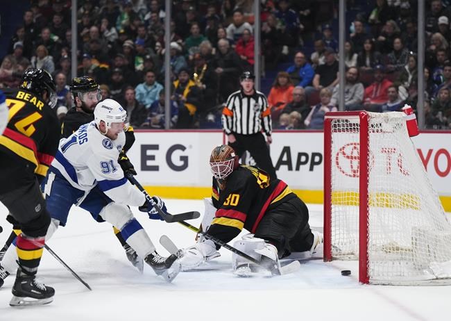 Stamkos hits major milestone as Tampa Bay Lightning defeat Vancouver Canucks 5-2 | iNFOnews.ca