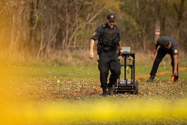 How ground-penetrating radar is used to find unmarked graves at residential schools | iNFOnews.ca How ground-penetrating radar is used to find unmarked graves at residential schools | iNFOnews.ca