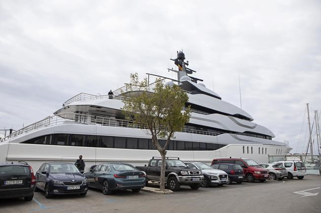 Pair charged with hiding Russian oligarch's ties to yacht | iNFOnews.ca