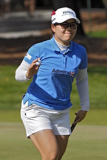 Henderson stalls but still leads by tnree strokes in LPGA season opener | iNFOnews.ca