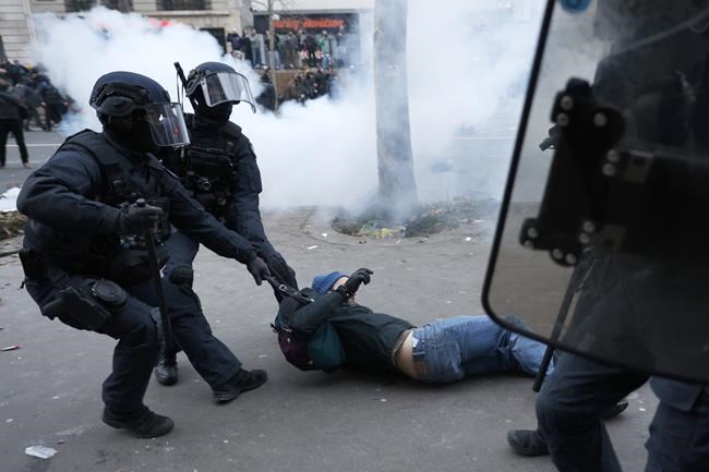 Report: Man loses testicle after clubbing by Paris police | iNFOnews.ca Report: Man loses testicle after clubbing by Paris police | iNFOnews.ca