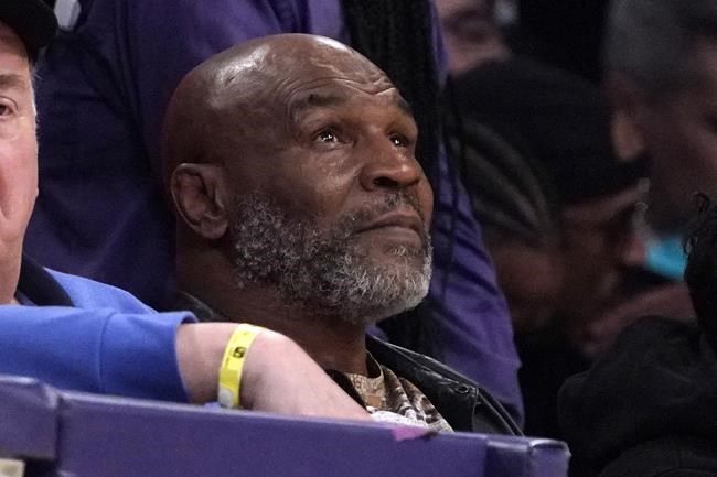 Woman files suit accusing Mike Tyson of rape in early '90s | iNFOnews.ca CP336937892