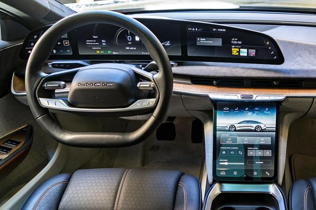 Edmunds: The pros and cons of software running your car | iNFOnews.ca