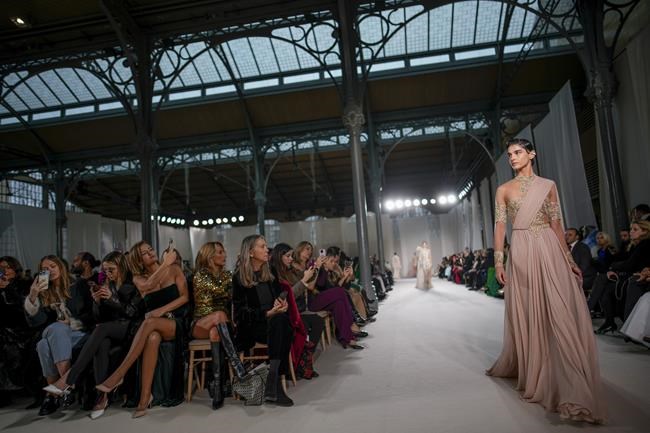 Elie Saab's spring couture in Paris dreams of Thai escape | iNFOnews.ca Elie Saab's spring couture in Paris dreams of Thai escape | iNFOnews.ca