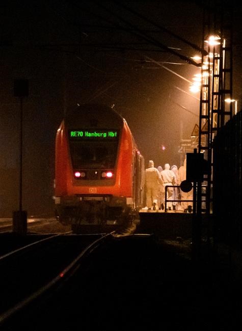 Man held for knife attack on German train; 2 dead, 7 injured | iNFOnews.ca