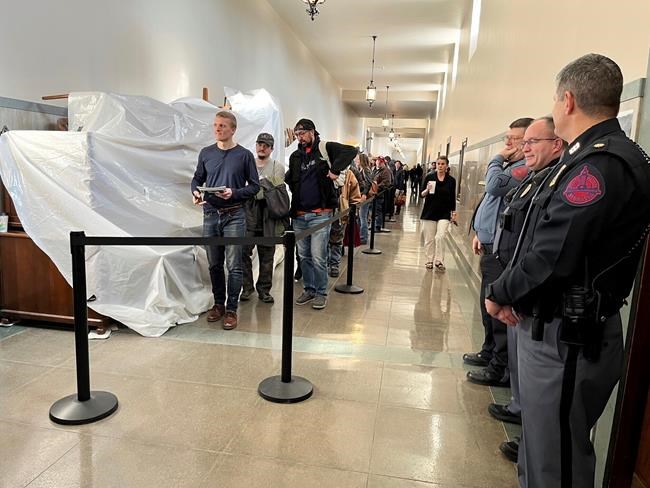 Nebraska lawmaker again pushes no-permit conceal carry | iNFOnews.ca