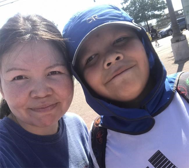 B.C. boy handcuffed, mother says children's hospital should have been safe space | iNFOnews.ca