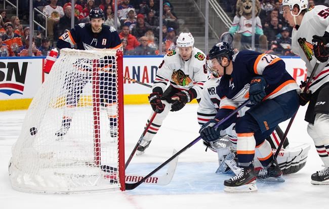 Oilers' offence lowers the boom on Blackhawks in 7-3 win | iNFOnews.ca CP38535288