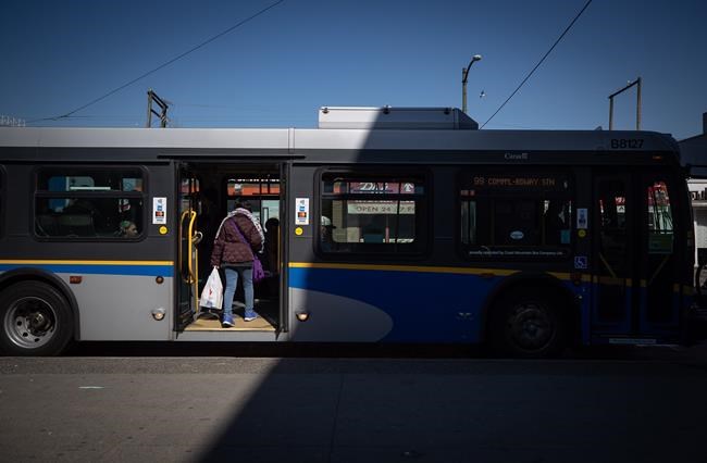 Fraser Valley bus drivers give strike notice, could stop collecting fares Thursday | iNFOnews.ca CP1097019143