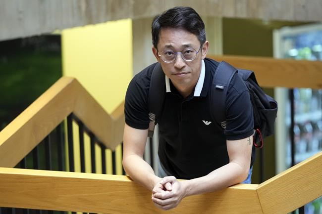 Former Shanghai bookseller's wife hit with 'exit ban' | iNFOnews.ca Former Shanghai bookseller's wife hit with 'exit ban' | iNFOnews.ca