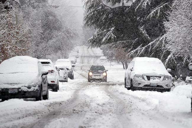 Edmunds: Why you need winter tires | iNFOnews.ca CP2007213630
