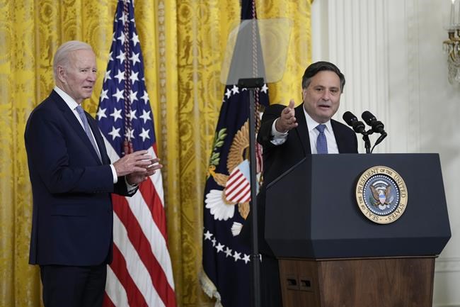 Through tears, outgoing top White House aide says goodbye | iNFOnews.ca Through tears, outgoing top White House aide says goodbye | iNFOnews.ca