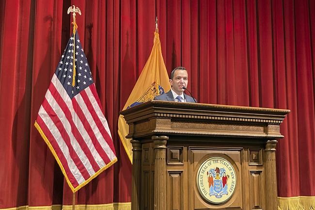NJ charges Paterson officer who shot, wounded fleeing person | iNFOnews.ca