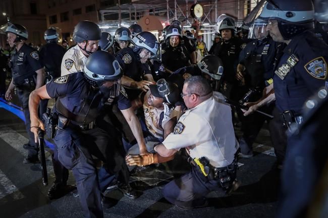 146 NYC police committed misconduct in 2020 protests: Report | iNFOnews.ca
