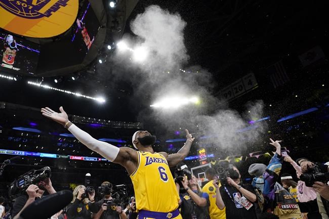 LeBron James makes NBA history on a star-filled night in LA | iNFOnews.ca