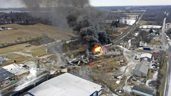 Toxic gases connected to Ohio train derailment cause concern | iNFOnews.ca