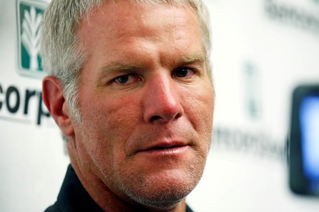 Brett Favre sues auditor, sportscasters in defamation case | iNFOnews.ca