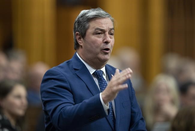 Tories, Bloc push for unequal approach to amending Canada's Official Languages Act | iNFOnews.ca