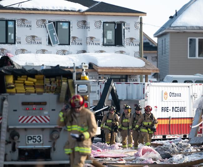 Investigation underway into apparent gas explosion that injured 10 adults, two kids | iNFOnews.ca