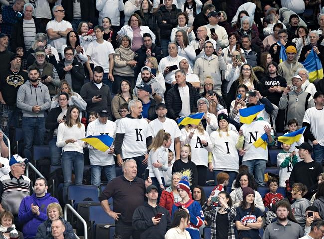 Ukrainian team beats Romania 2-0 at Quebec peewee tournament | iNFOnews.ca Ukrainian team beats Romania 2-0 at Quebec peewee tournament | iNFOnews.ca