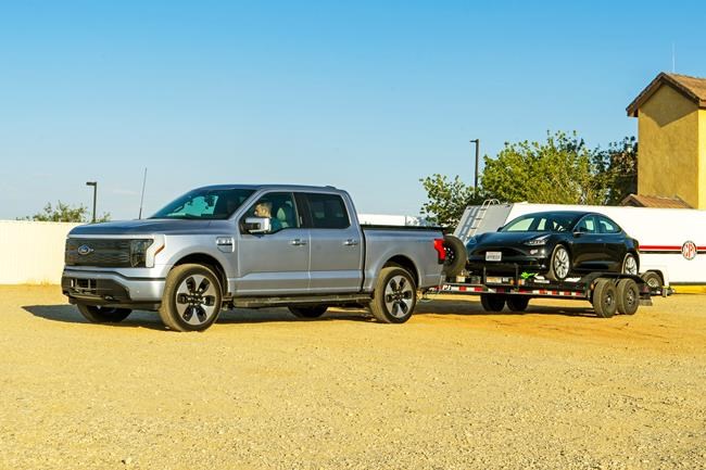 Edmunds: What to know before towing with an electric pickup | iNFOnews.ca CP3605623
