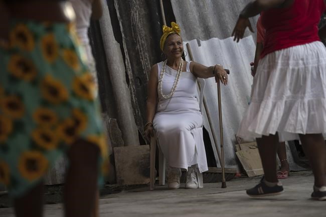 Rio's first all-female samba school prepares defiant parade | iNFOnews.ca