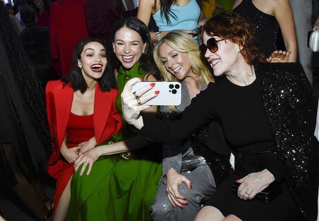 Michael Kors channels '70s New York chic for latest line | iNFOnews.ca Michael Kors channels '70s New York chic for latest line | iNFOnews.ca