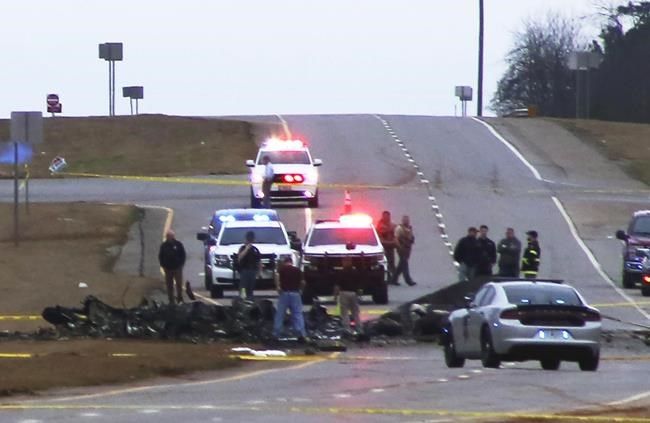 Black Hawk helicopter crashes in Alabama, killing 2 crew | iNFOnews.ca Black Hawk helicopter crashes in Alabama, killing 2 crew | iNFOnews.ca