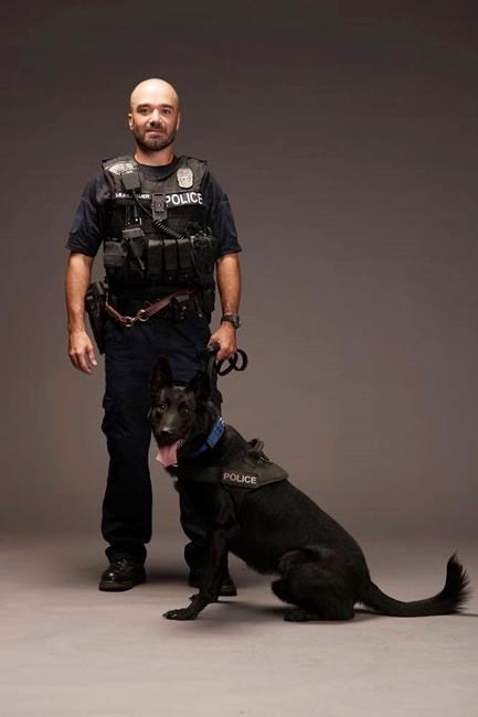 Kansan charged in wreck that killed officer, pedestrian, K-9 | iNFOnews.ca