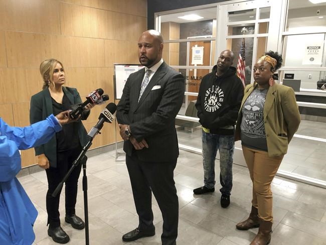 Memphis DA agrees to review info in man's killing by officer | iNFOnews.ca Memphis DA agrees to review info in man's killing by officer | iNFOnews.ca
