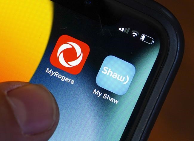 Telecoms extend deadline to close Rogers-Shaw deal to March 31 | iNFOnews.ca