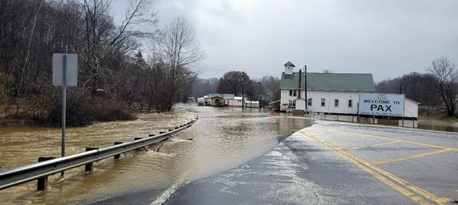 Infant body found in submerged car in flooded West Virginia | iNFOnews.ca