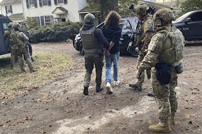 Suspect arrested in slaying of university police officer | iNFOnews.ca
