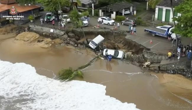Downpour kills at least 36 in Brazil, cities cancel Carnival | iNFOnews.ca