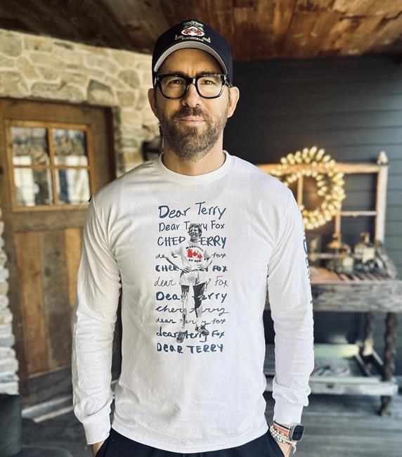 Terry Fox Foundation touts 'overwhelming' pre-sales interest in Ryan Reynolds T-shirt | iNFOnews.ca