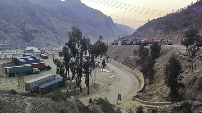 Afghanistan's Taliban reopen key trade route with Pakistan | iNFOnews.ca Afghanistan's Taliban reopen key trade route with Pakistan | iNFOnews.ca