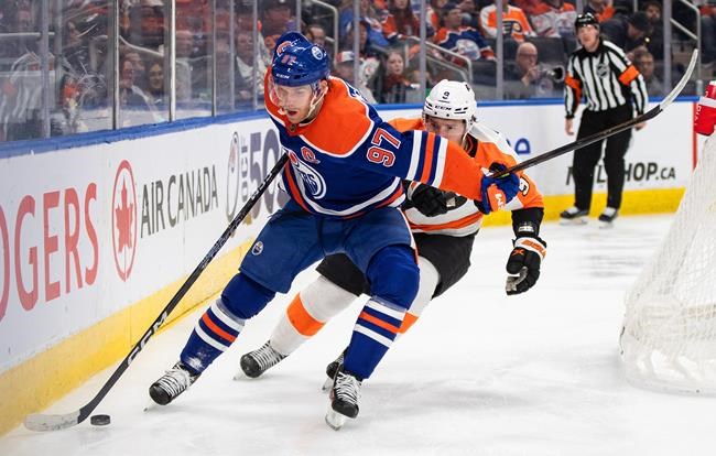 McDavid hits 800-point milestone in Oilers' 4-2 comeback win over Flyers | iNFOnews.ca