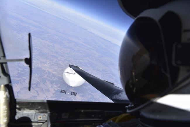 Pentagon releases pilot's close-up photo of Chinese balloon | iNFOnews.ca Pentagon releases pilot's close-up photo of Chinese balloon | iNFOnews.ca