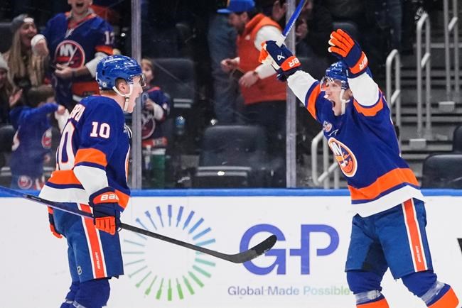 Holmstrom, Sorokin lead Islanders to 2-1 win vs. Jets | iNFOnews.ca Holmstrom, Sorokin lead Islanders to 2-1 win vs. Jets | iNFOnews.ca