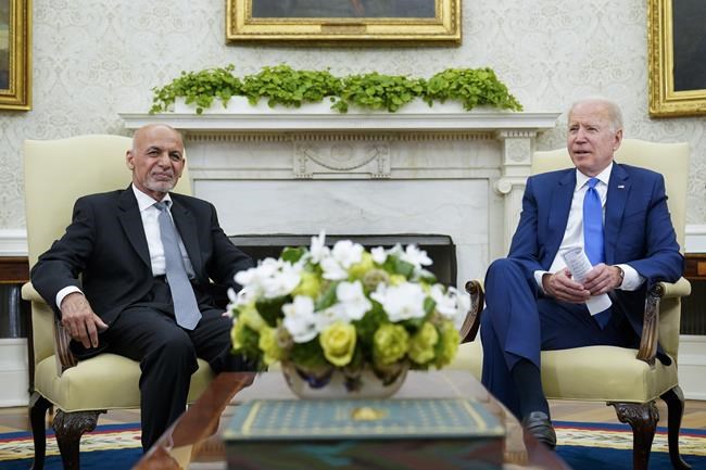 Putin, Afghans among top gift givers to Bidens in 2021 | iNFOnews.ca