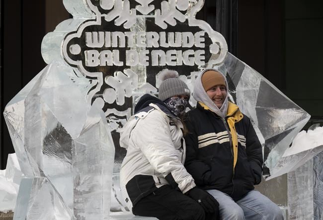 Ice sculptors say they're not worried about losing their craft to climate change | iNFOnews.ca Ice sculptors say they're not worried about losing their craft to climate change | iNFOnews.ca