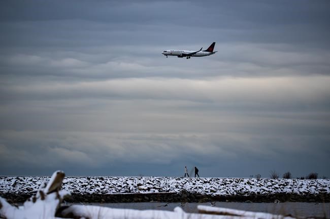 Vancouver snowstorm impacts flights at YVR | iNFOnews.ca