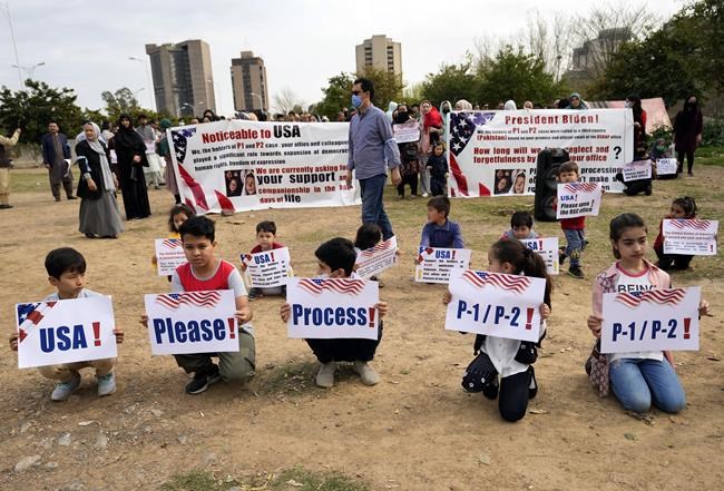 Afghan refugees in Pakistan protest delay in US resettlement | iNFOnews.ca Afghan refugees in Pakistan protest delay in US resettlement | iNFOnews.ca