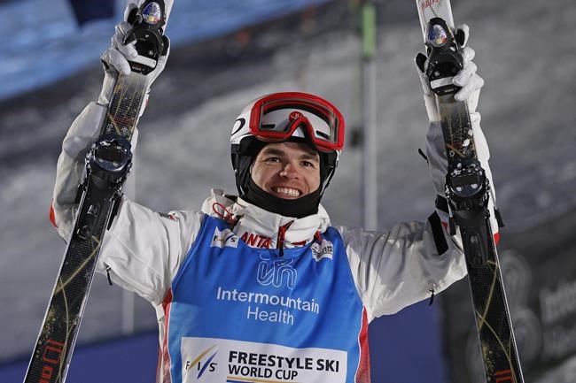Canada's Mikael Kingsbury defends dual moguls world title | iNFOnews.ca