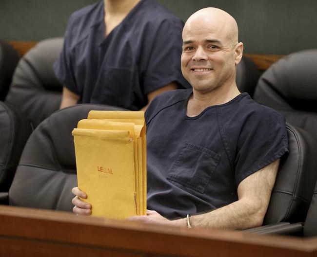 Official to represent self in Vegas reporter-slaying trial | iNFOnews.ca