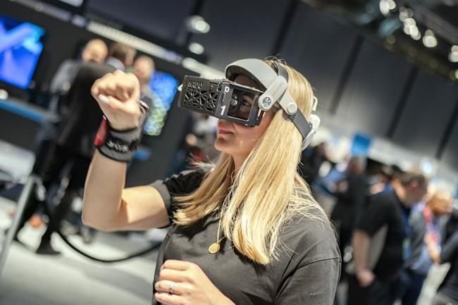 Best of MWC: Screens that roll, ChatGPT interactive glasses | iNFOnews.ca