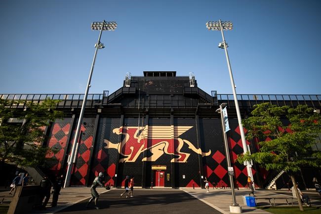 Guelph Gryphons teammates prepared to battle at CFL combine | iNFOnews.ca