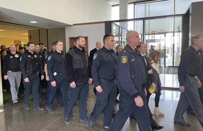 Chicago-area officer pleads not guilty in teen's beating | iNFOnews.ca Chicago-area officer pleads not guilty in teen's beating | iNFOnews.ca