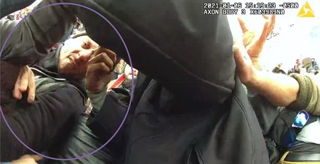 Capitol rioter guilty of stealing badge from beaten officer | iNFOnews.ca